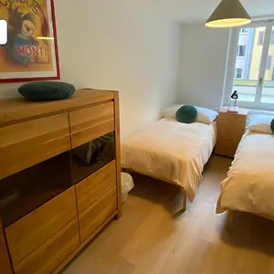 H2 With 3,5 Rooms, 2br, Living And Kitchen, And Quite Zurich